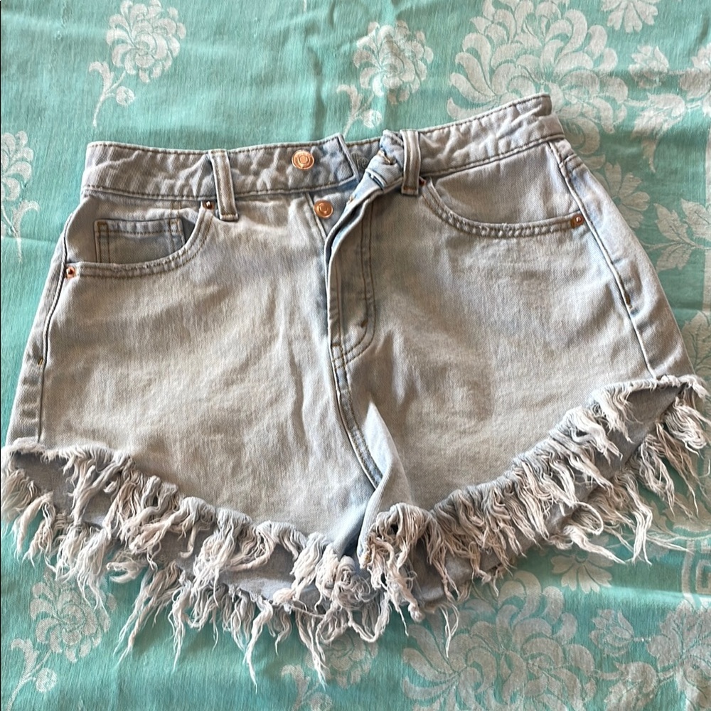 Wild Fable - Jean Shorts- Size 4-Frayed- Light Wash- High Rise- Button Fly